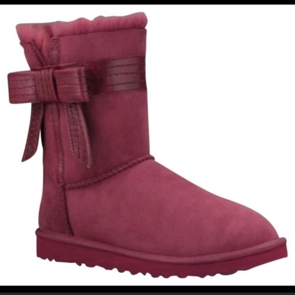 Ugg Bow Boots - Picture 1 of 8